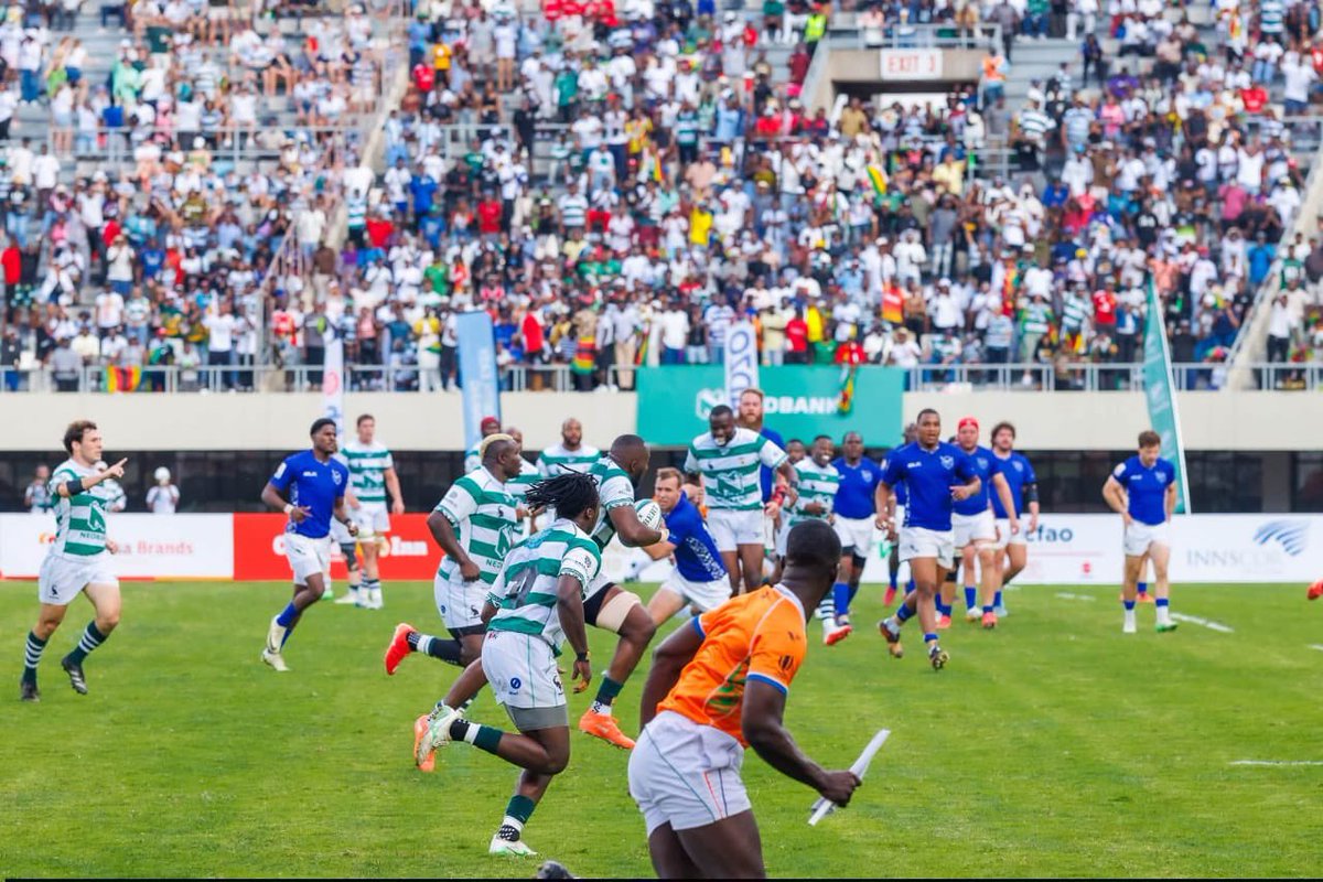 HipposFans's tweet photo. 🇿🇼 Zimbabwe fans pulled it off | Big Time

16,000 fans 🙌

Love to say this was the biggest rugby crowd in Africa after 🇿🇦 & 🇲🇬 

🇰🇪 at the HSBC SVNS 2 7s drew about 15k fans but that was across 2 days.
🇳🇦 home Test crowds are usually 2k–3k at Hage Geingob Rugby Stadium

🇺🇬, 🇹🇳, 🇲🇦, 🇨🇮, etc. attendances for international or major domestic matches are generally well below 16k.