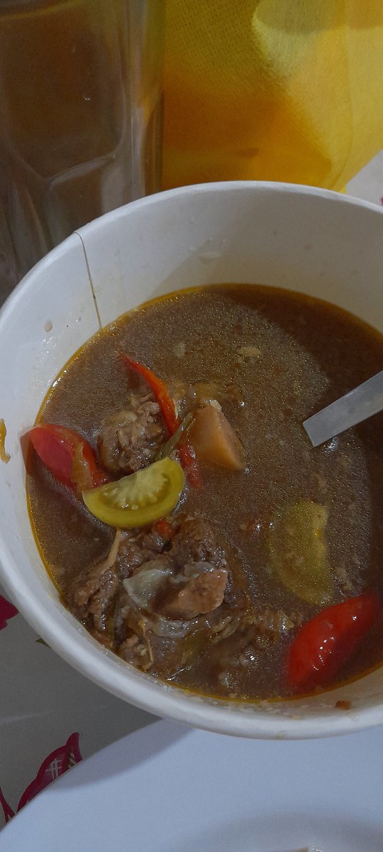 mriaelveee's tweet photo. rsnya sprti jtuh cinta kpd sop iga nya leko 🤤 https://t.co/1MSx5gtVcA