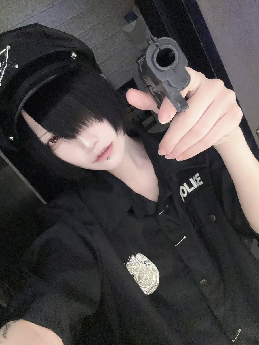 4hellv's tweet photo. 最近のメイドポリスショタヒトカラです https://t.co/m3Fz6RoEPG