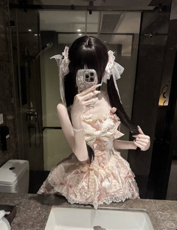 suggnbuswell's tweet photo. 第一次玩X ！！！
第一次不知道发些什么  
开脱！！上供！！ 
 刚拍的新鲜出炉的照片 视频 
有没有哥哥想看呢
真的是粉粉嫩嫩的！！！ 
看完不许说我福黑！！！！！！
  #母狗 #裸聊 #磕炮 #反差 #反差婊 #寸止 #少妇 #调教 #女王 #丝袜 #辱骂 #小穴 #肥臀 https://t.co/N9Twkt3G11