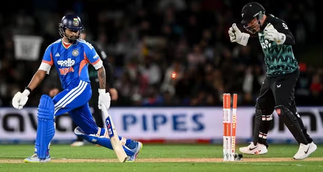 KhelanganSports's tweet photo. Walter says New Zealand were competitive despite two T20I defeats to India. Can NZ bounce back in the series? What’s your take? 2-3 / 3-2 / 4-1 / 5-0 for India?
#NewZealand #India  #INDvsNZ #RobWalter #T20I https://t.co/LN9fLg65m4