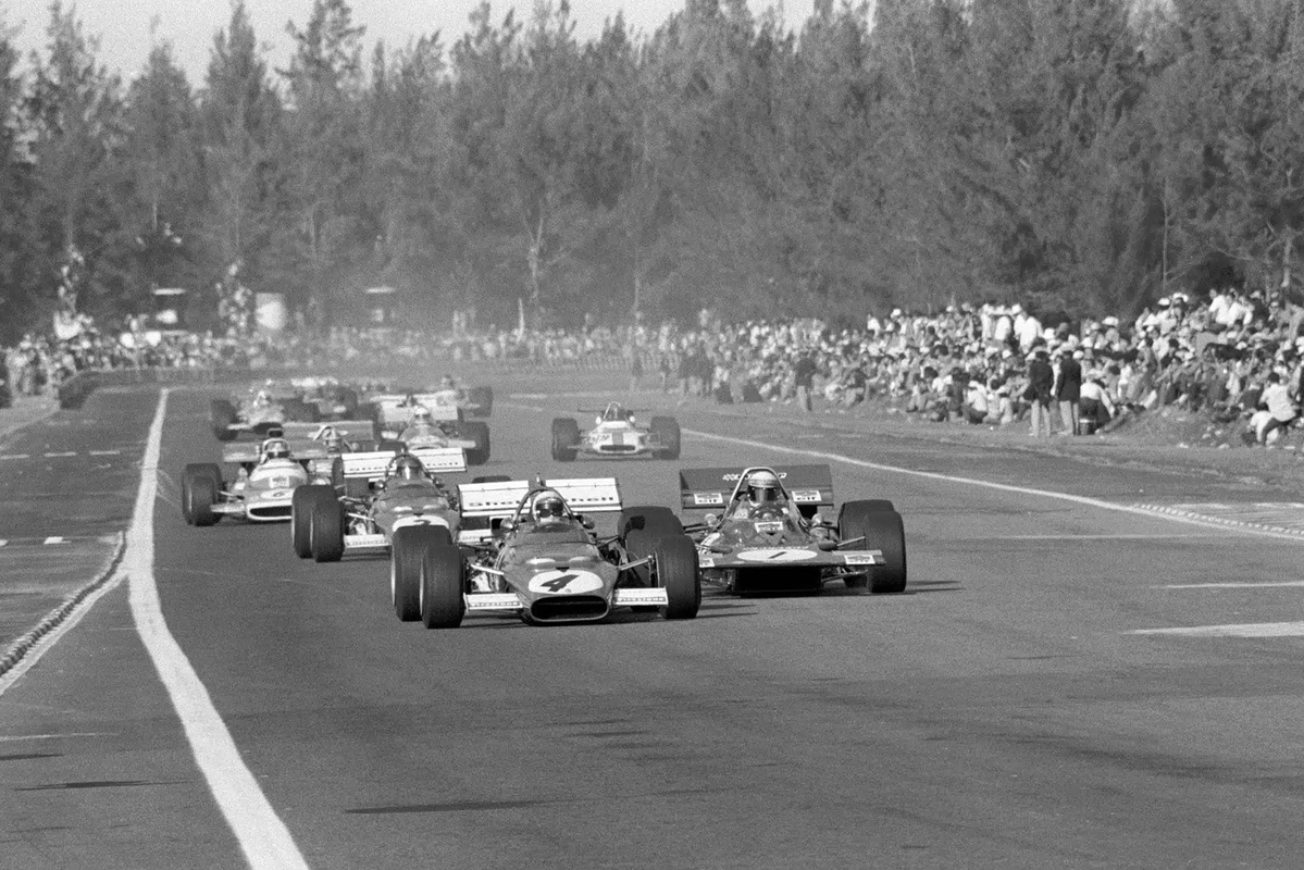 MsportXtra's tweet photo. #F1 #OnThisDay, October 25th 1970. A @ScuderiaFerrari 1-2 at the #MexicanGP as from 3rd on the grid, Jacky Ickx won the race ahead of teammate and polesitter Clay Regazzoni. From 14th, Denny Hulme (@McLarenF1 ) finished 3rd. https://t.co/lsH7clElMf #MsportXtra https://t.co/Ivkv4w6vvT
