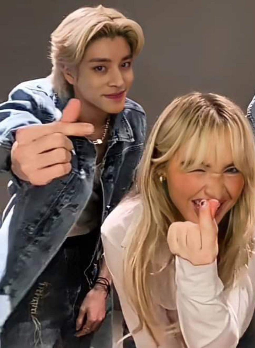 jakeforita's tweet photo. everybody say thank you to blond #jake

blond jake &amp; sabrina                   blond jake &amp; justin https://t.co/WjlAv6ggnr
