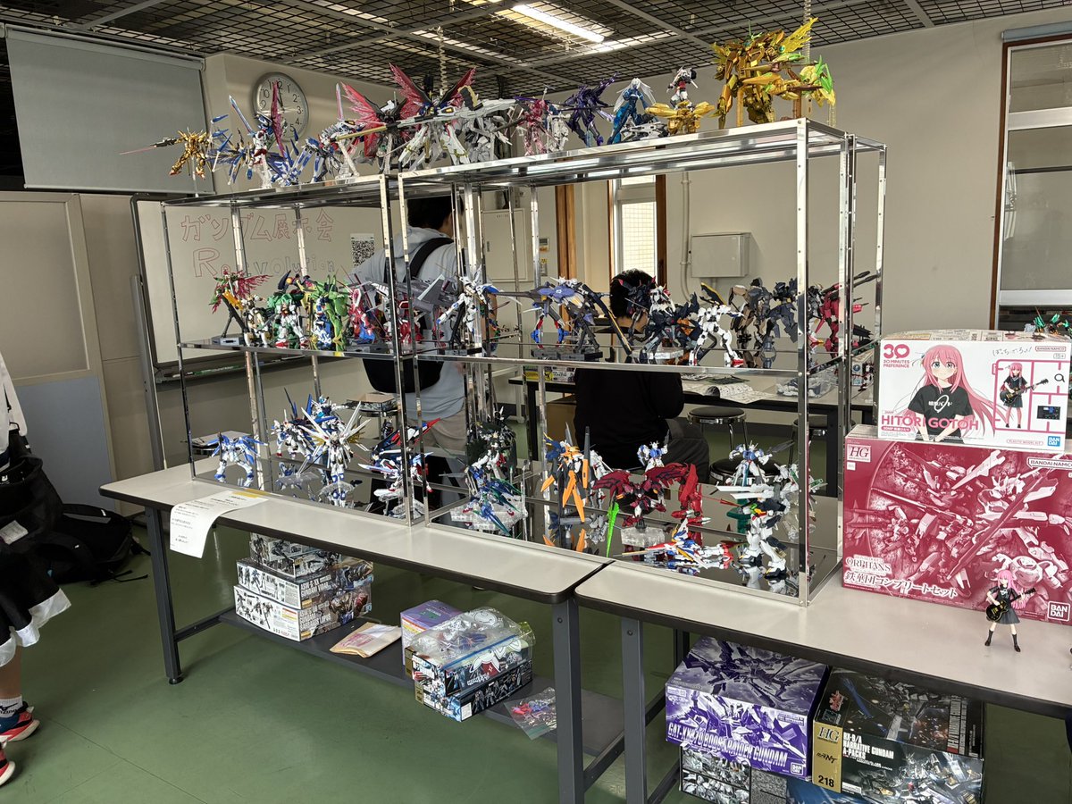 inct_gundam's tweet photo. 今回の一関高専ガンダム同好会のガンダム展示会に起こしいただき誠にありがとうございました！
累計来場者数は728人でした！
皆様のご協力や拡散などによって今回盛り上がることができたと思います。
また、これから様々な展示会へ参加させていただく予定です。
皆様、本当にありがとうございました！ https://t.co/FCnHX66ZaI