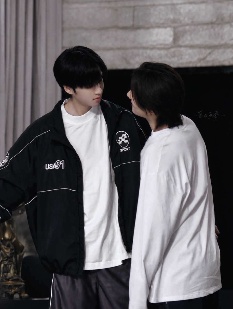 daydreamfish0o's tweet photo. The way they hold each other… 🥹
#foolinlove 
#copterbank https://t.co/y64dYS2Pqm