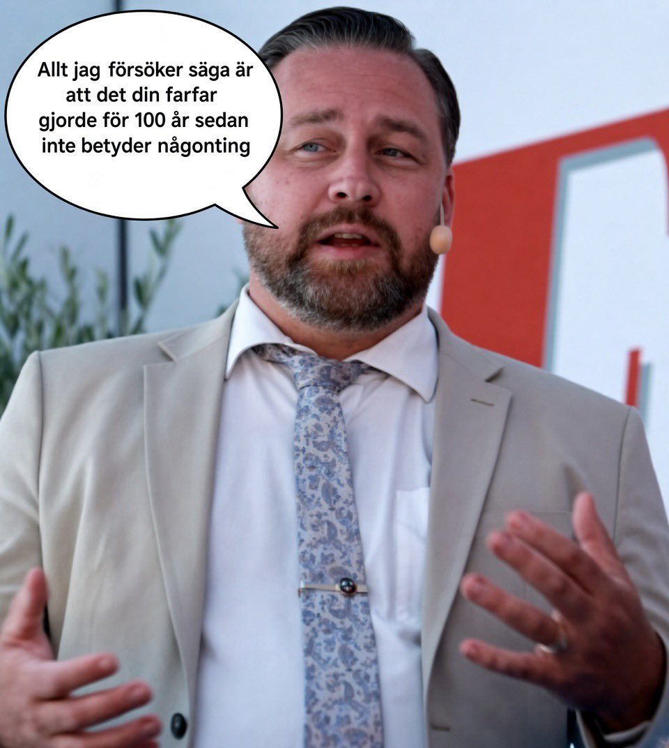 byDanSone's tweet photo. De slet i gruvorna som 8 åringar för att Mattias Karlsson den svettiga benzogrisen skulle förminska dom 100 år senare. Kom ihåg det när du säger att en neger är en svensk hur din gammelfaster Anette vrider sig i graven efter att fått skrubba kol från din farbrors taniga men muskulösa rygg