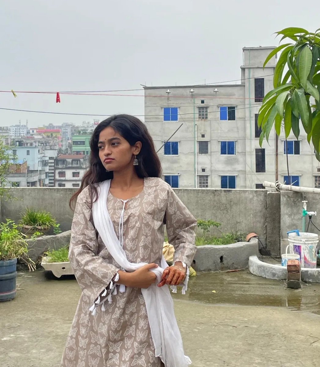 marjumaaaa's tweet photo. কথা বলবে নাকি cheating করবে?? https://t.co/bEb1sSKhb6
