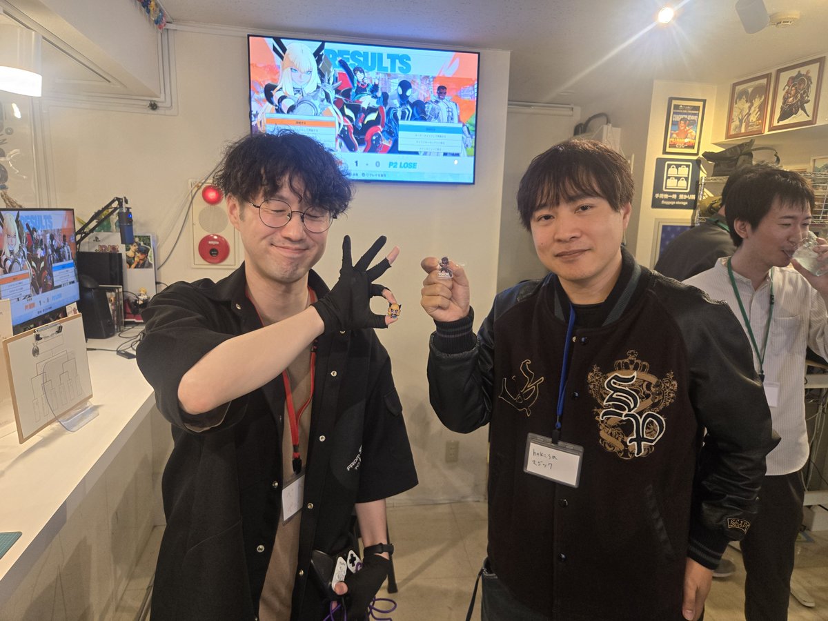 youbun77's tweet photo. 第3回LUCY御茶ノ水マーベル闘魂オフ対戦会
ランダム2on大会優勝は
ぺぺhekisaチームになります❗
優勝者にはevoフランス試遊限定のピンバッチや会場限定のグッズをプレゼントいたしました🎉

次回アップデート後の対戦会は11/23(祝)を予定しておりますのでよろしくお願いします🙇 https://t.co/ELdaQWCzwx
