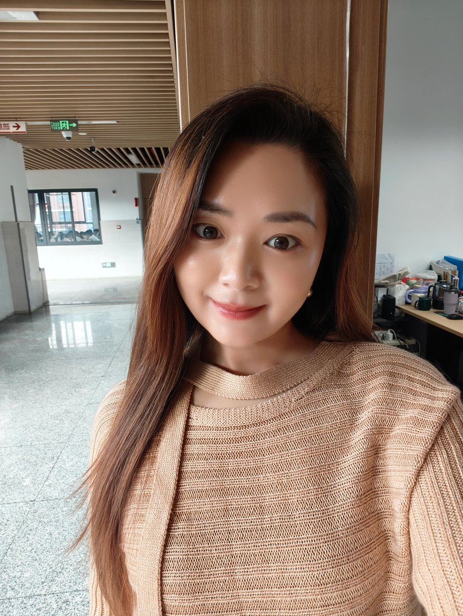 SimranBharjr9i's tweet photo. 能够被勾引的男人都是低端的。厉害的女人都是靠自己的实力吸引成功的男人。 https://t.co/dWIQiSkyoG