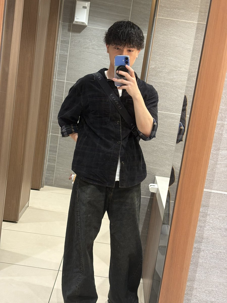 epd_uc's tweet photo. ビジュ良いトイレあった
彼氏はいつでも募集中 https://t.co/ALXVUMrWXK