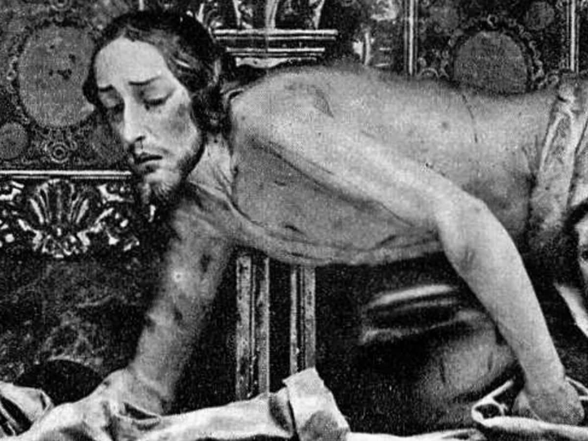 5EvangelioGr's tweet photo. Hace 300 años que se dio a conocer, porque José de Mora no lo hizo para nadie. Estaba en su taller y cuando muere un día como hoy, allí quedó. Sus herederas se lo venden al entonces español más rico, el Duque del Infantado, que lo "cede" a los descalzos de San Antonio de Granada https://t.co/EO9edp7fcB
