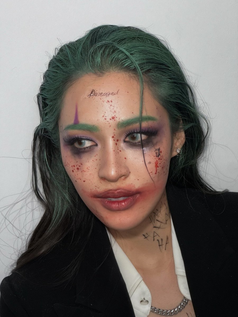 IU_00kONLY's tweet photo. Lingling Kwong as Joker 🃏🎃💀 https://t.co/PINkFtU3Qa