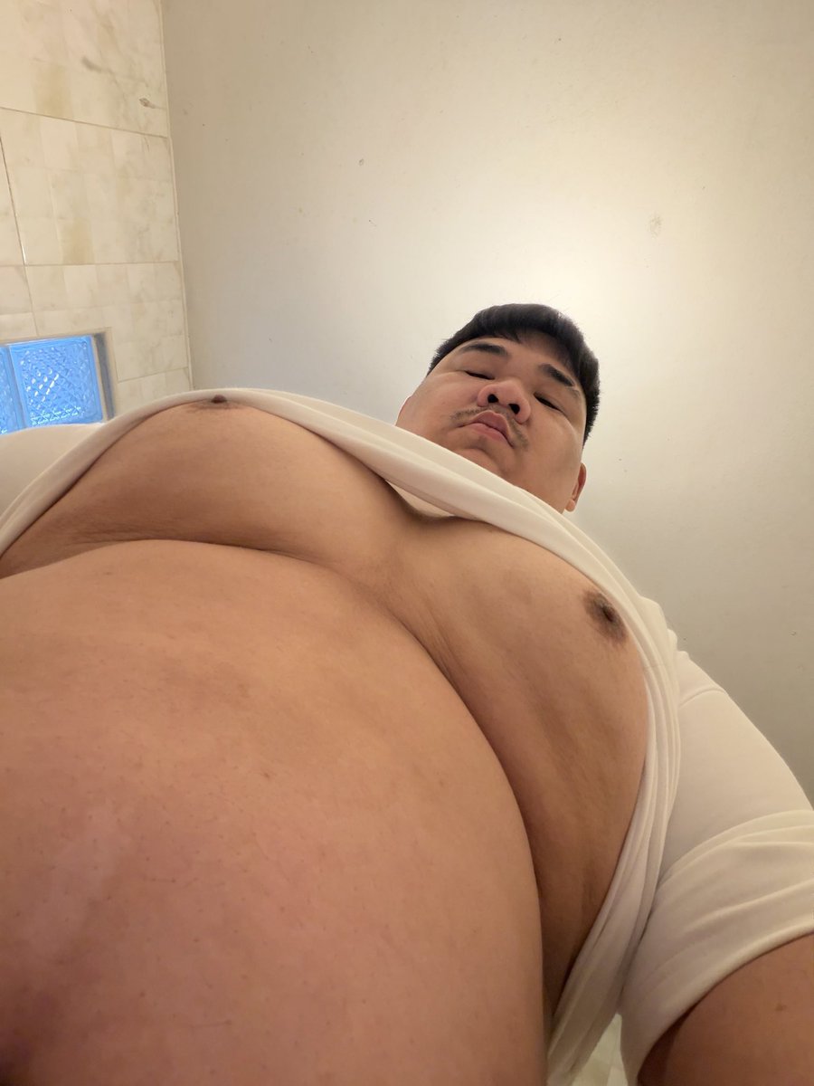 Miguel062537's tweet photo. พี่เปลี่ยนมาชอบคนอ้วนแทนได้ไหม ผมไม่อยากลดน้ำห���ักแล้ว🐽 https://t.co/dlqSMtNzdT