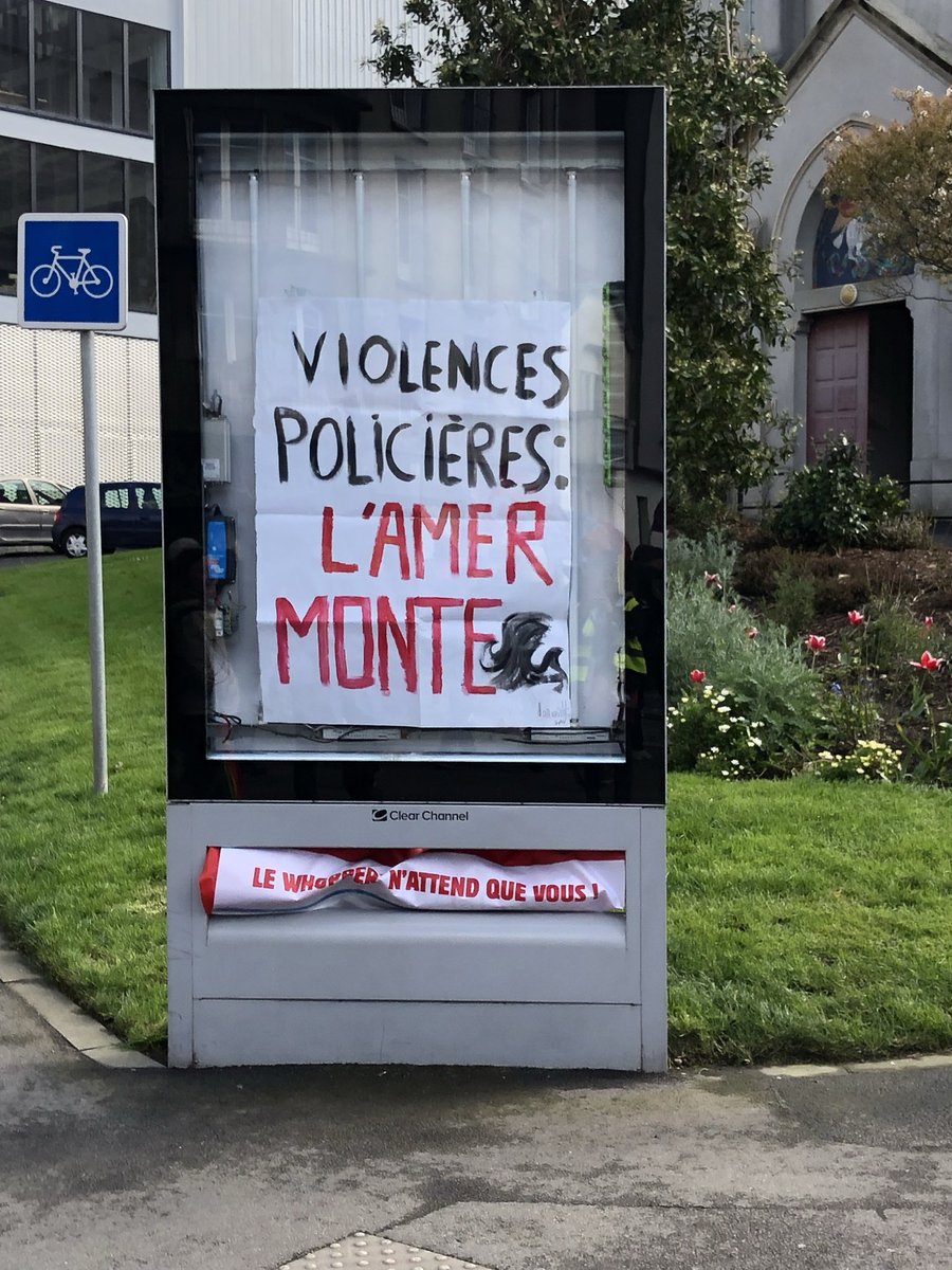 NMer29's tweet photo. #GreveGenerale ✊
Bravo garçon, vous devez reprendre votre avenir en main.
#Macron a séduit par sa jeunesse et ses fans n’ont rien vu d’autre.
Comme avec #Bardella…
Des enveloppes vides qu’on remplit avec des mensonges.
😡
#MacronDestitution 🧹🧹🧹 https://t.co/qkW1p10Zgs