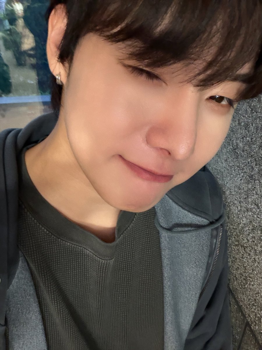 4tkdh5_'s tweet photo. 사오가 가장 좋아하는 용훈st https://t.co/3bl6FptCLd