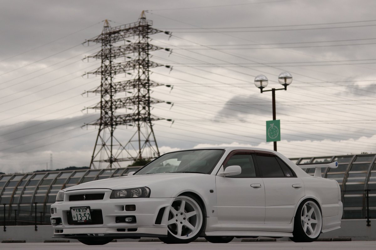 SKYLINEGT_R34's tweet photo. ADVAN GTからTE37へ
1回やってみたかった白×白
先陣の人達めっちゃおるけどばりくそええ❗️ https://t.co/HKXbgVUhhH