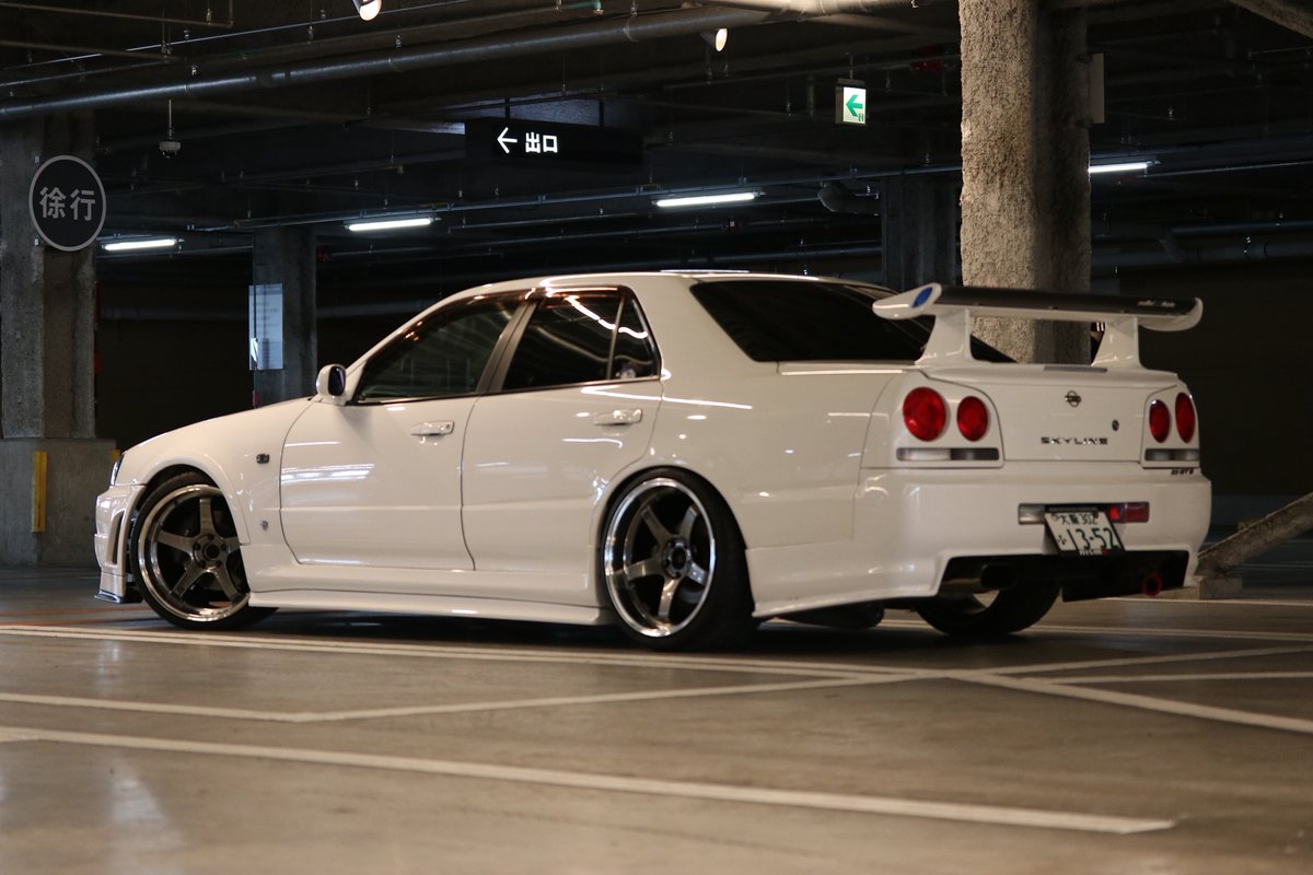 SKYLINEGT_R34's tweet photo. ADVAN GTからTE37へ
1回やってみたかった白×白
先陣の人達めっちゃおるけどばりくそええ❗️ https://t.co/HKXbgVUhhH
