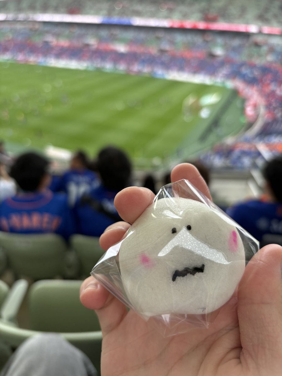 Hydrangea_Mer's tweet photo. Vファーレン長崎負けちゃったぽよ😭
浦和レッズ試合巧者すぎる
サポーターの圧強すぎる
世界クラスだわ https://t.co/RVoxKcAMzQ