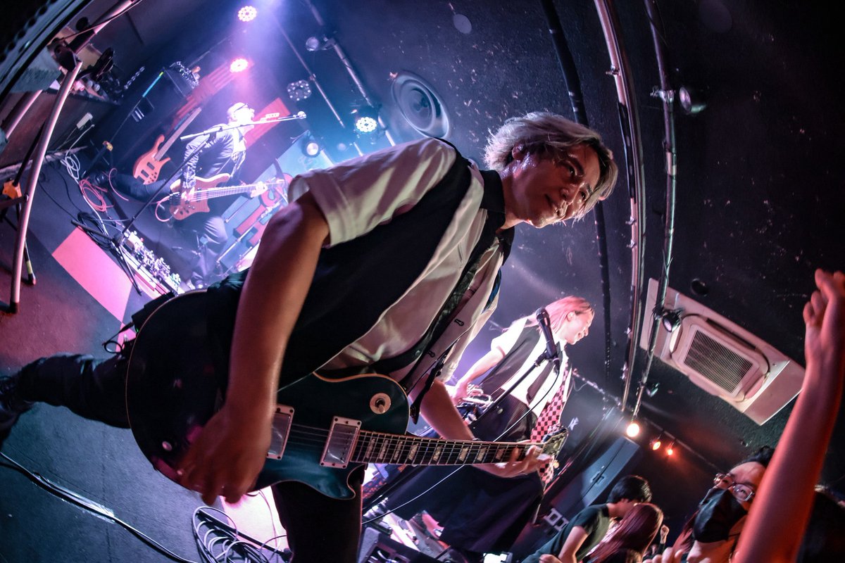 miki_M_s_Party's tweet photo. 10/16秋田 LOUD AFFECTION
【GUEST】NEVER FADE 
ちょこちょこ来れてる大好きな土地‼️
男鹿でもお世話になっておりますが、秋田市もここ最近来れてて大好きな街です🙌

汗だくになりながら思いっきりやりあえるライブってマジで最高✊
またしても秋田で素敵な思い出が出来ました✨

📸by @stsn16 https://t.co/IMjvzfziWB