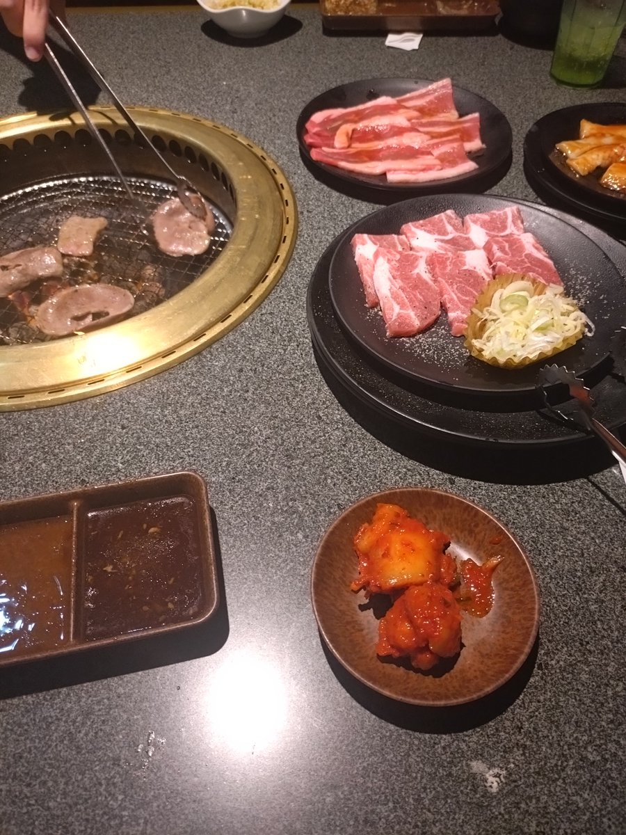 miyamoto_054's tweet photo. 友達と焼肉 https://t.co/XSmViXkfVs