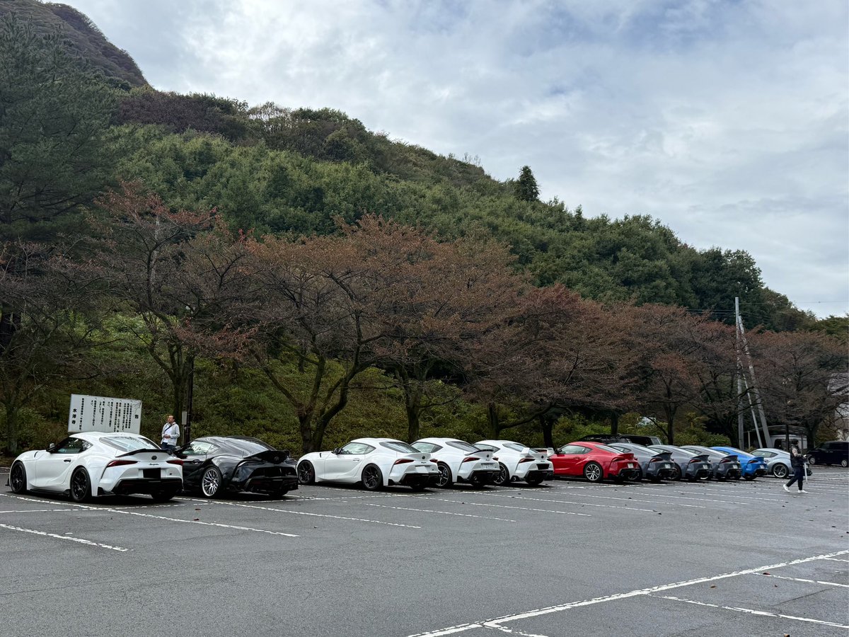 Crei_Supra's tweet photo. スープラツーリングありがとうございました‼️
こんなに多くのスープラ見れたの初めてでとても楽しかった！！ https://t.co/K30xM5ksxs