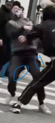 teclin3r's tweet photo. @r4ynn_ pantalon avec poches qui ressortent sur le coté, chaussures, cheveux,il fait la meme taille on voit qu'il est assez grand meme accroupi tout match il a juste enlevé son gilet https://t.co/EA7jfNavJv