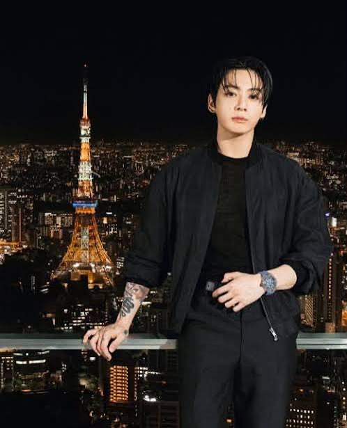 IconicRankings's tweet photo. 🔥 TOP 25 SOUTH KOREAN CELEBS WHO DOMINATED SOCIAL MEDIA THIS PAST WEEK 🇰🇷

1.  Jungkook (BTS)
2.  Jimin (BTS)
3.  Jennie (BLACKPINK)
4.  Jang Wonyoung (IVE)
5.  Cha Eun-woo
6.  Jin (BTS)
7.  V (BTS)
8.  Song Kang
9.  Jisoo (BLACKPINK)
10.  Rosé (BLACKPINK)
11.  IU
12.  Karina (aespa)
13.  Lee Min-ho
14.  Byeon Woo-seok
15.  Ji Chang-wook
16.  Woni (RESCENE)
17.  Seonghyun (CORTIS)
18.  G-Dragon
19.  Kim Soo-hyun
20.  Zena (RESCENE)
21.  Keonho (CORTIS)
22.  Winter (aespa)
23.  An Yujin (IVE)
24.  Go Yoon-jung
25.  Gu Kyo-hwan

Sources: Google Trends + Instagram/TikTok/YouTube/X aggregated trends Melon/Spotify/YouTube Music Korea charts, Hanteo & actor brand rankings.