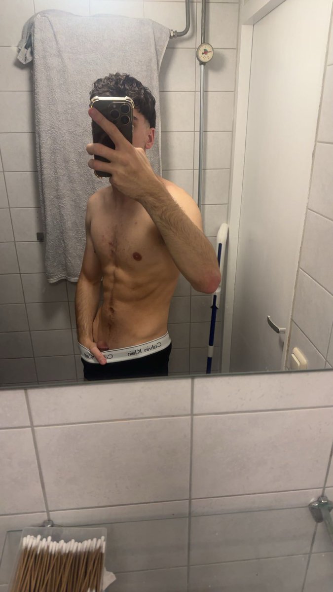 MichaelKeuper5's tweet photo. Ladies dm me https://t.co/2GK4nX5cgY