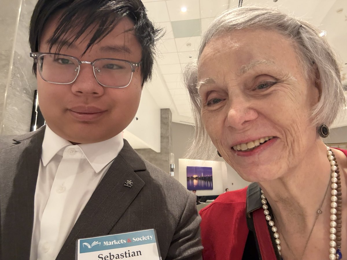 Sebastarian's tweet photo. I MET DEIRDRE MCCLOSKEY!!!!! https://t.co/bLSmSymJw8