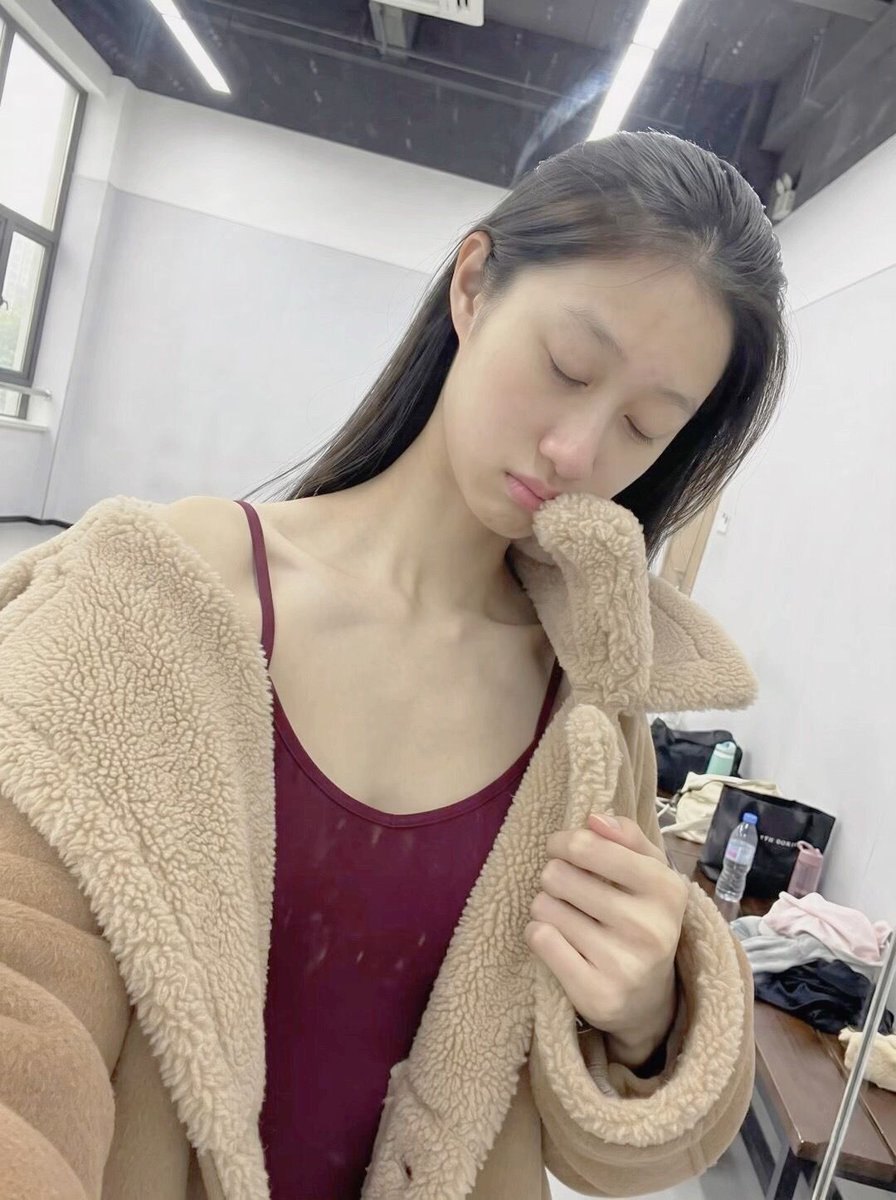 danielvallejo83's tweet photo. 降温了。这个天降温是不是有点太大了；好冷啊 https://t.co/ahRQxvGB3u