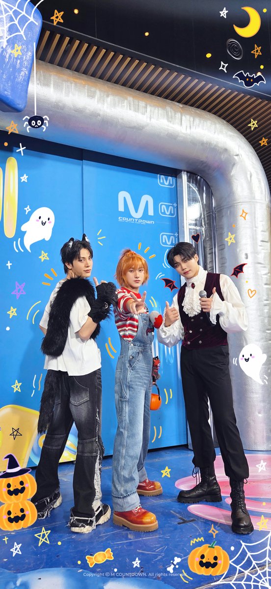MnetMcountdown's tweet photo. ˚ ⊹ ₊˚ ˗ˏˋ 아삭한 Wallpaper ˎˊ˗ ˚₊ ⊹ ﾟ
🎃할로윈 소박이🎃를 폰에 담으세요 🥒📲

#MCOUNTDOWN #엠카운트다운
#소정환 #TREASURE #박건욱 #ZEROBASEONE #계훈 #KickFlip https://t.co/bKm0aldjDC