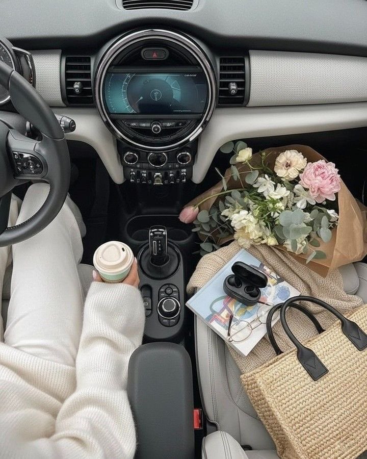_missbanter's tweet photo. quiet luxury, little luxuries, and everyday elegance https://t.co/mYd5EDYIlc