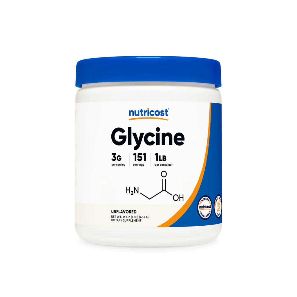 Outdoctrination's tweet photo. Glycine is a powerful tool against kidney stones, suppressing crystal formation and promoting oxalate excretion.

Researchers examined human urine from people with kidney stone disease,

and they also did experiments in animals who were given ethylene glycol, which causes kidney stones by metabolizing into oxalate.

Kidney stones are often made up of crystals of calcium oxalate.

They first showed that people who had calcium oxalate kidney stones also had less glycine in their urine.

What was incredible was that glycine treatment almost completely prevented kidney stone formation.

After giving the animals ethylene glycol, the animals who also got glycine had:

➟ Almost zero crystal deposition
➟ Lower oxalate excretion
➟ Higher citrate excretion (binds calcium, preventing kidney stones)
➟ Higher urinary pH (acidic urine drives stone formation)
➟ Increased glycine excretionHow was glycine able to do this?

One of the key mechanisms seems to be that it decreases the expression of an oxalate transporter - Slc26a6.

This transporter takes oxalate from renal tubule cells and puts it into the urine.

Less oxalate in the urine = less opportunity for stone formation.

Glycine also had an impact on the citrate transporter.

Here it DECREASED the citrate transporter Nadc-1.

This transporter takes citrate from the urine and brings it into kidney cells.

Less of this transporter means more citrate in the urine, which binds to calcium and prevents kidney stones. Since glycine did not impact the gene expression of Nadc-1,

the researchers looked at if there was a way it could possibly prevent the existing RNA from being translated into protein.

Glycine increased the levels of this micro RNA (miR-411-3p).

Micro RNAs are genetic material that don't code for genes but instead impact gene translation - how they get turned into proteins.

miR-411-3p was able to suppress the amounts of both transporters.

This is how glycine prevented the kidney stones.

Human equivalent dose was roughly 2-3g of glycine per day.