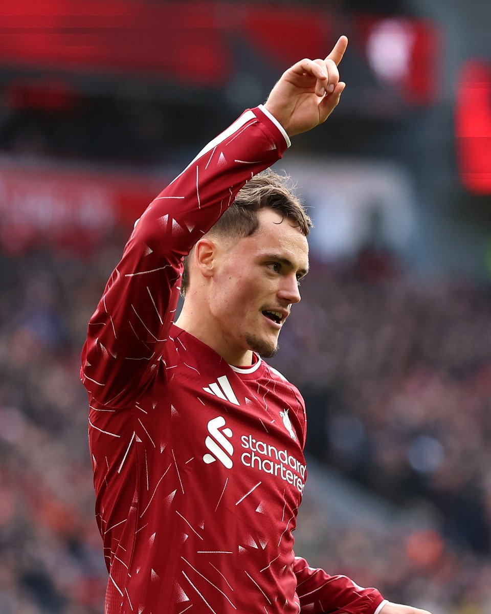 LSAlert_UEL's tweet photo. Liverpool start strong against Brighton—Wirtz forces an own goal in the 17th minute, and just four minutes later Isak adds a second.

#LiveScoreAlert
https://t.co/WqwOpY2oH9