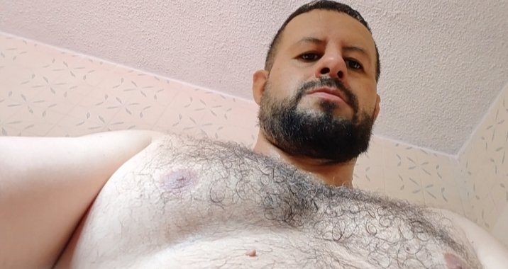 Tinof_bear's tweet photo. que se hace?
#beardaddy 
#daddy 
#HombresMachos 
#hombres https://t.co/BO6a9tLrm7