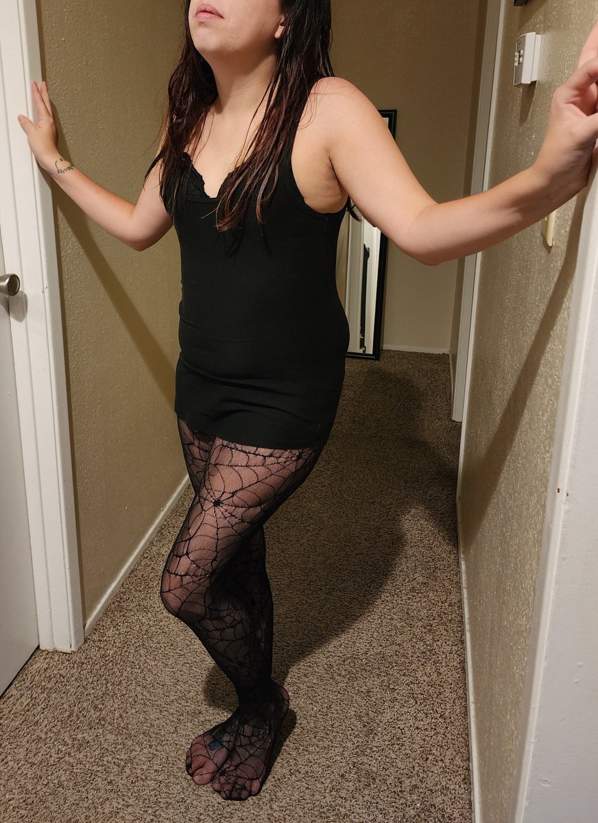 MrsDabbs710's tweet photo. Witchy, dirty, and ready to put a spell on you 🧙‍♀️💋 Halloween sale 50% off — comment trick or treat, and tell me what you'd do for a treat.

 Link in bio https://t.co/tyCP5Qs0DS