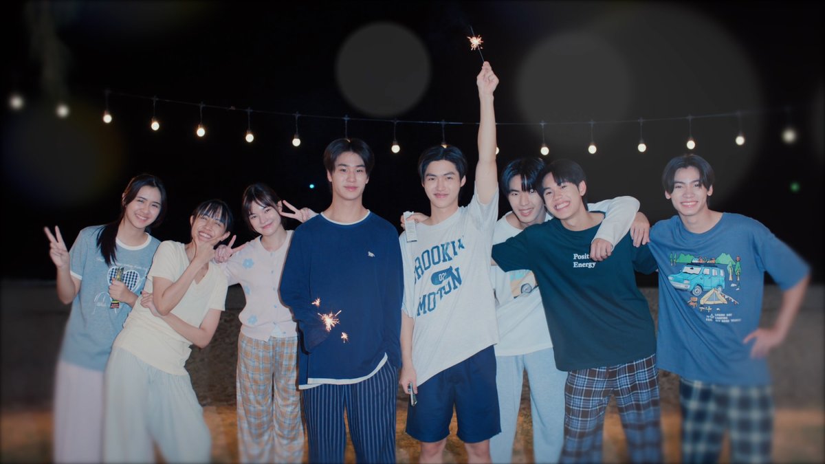 GMMTV's tweet photo. #GoodBoySeriesEP3 จบแล้วน้า เป็นยังไงกันบ้างทัศนศึกษาครั้งนี้ รุธกับจิก็ดูสนิทกันมากขึ้นแบบผิดปกติ 🤭 ในวันอาทิตย์หน้ามาเอาใจช่วยจิกับเรื่องราวที่เปลี่ยนไปในอนาคตกันต่อน้าาา~

สามารถรับชม “จิรภัทรจะเป็นเด็กดี Good Boy Series” ย้อนหลังที่แรกได้ทาง Viu เท่านั้นนะคะ

@lukepeemsan @mickmetas @Tata_tarnpol @ingasavanund @cchitaa_ @promkcy  @michirujjangx @mmymeiii