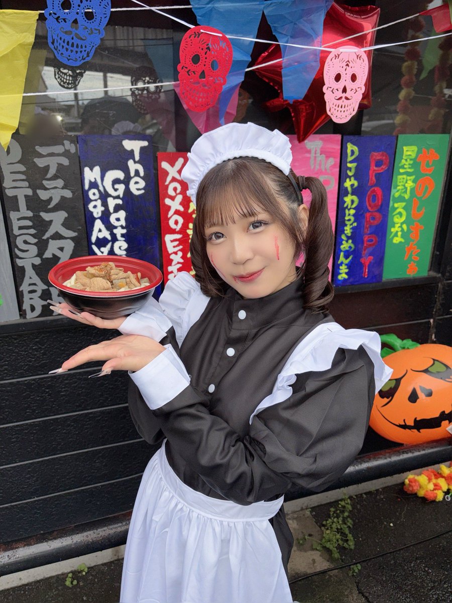 kohinata_mao's tweet photo. #HORRORBILLYNIGHTS2026 
今年もありがとうございました😚🙏🏻
キスエクメイドさんになりました！どうー？💖 https://t.co/4KlRCi5jEG