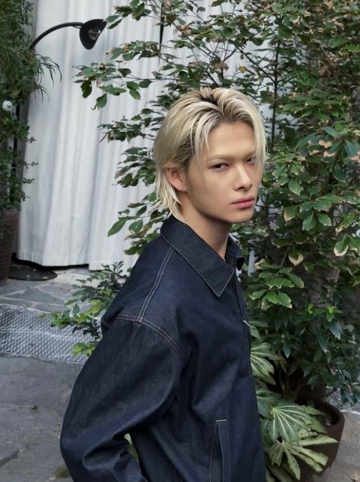 ni_kischeeks's tweet photo. back when ni-ki had a mullet... https://t.co/ftcDr96bng