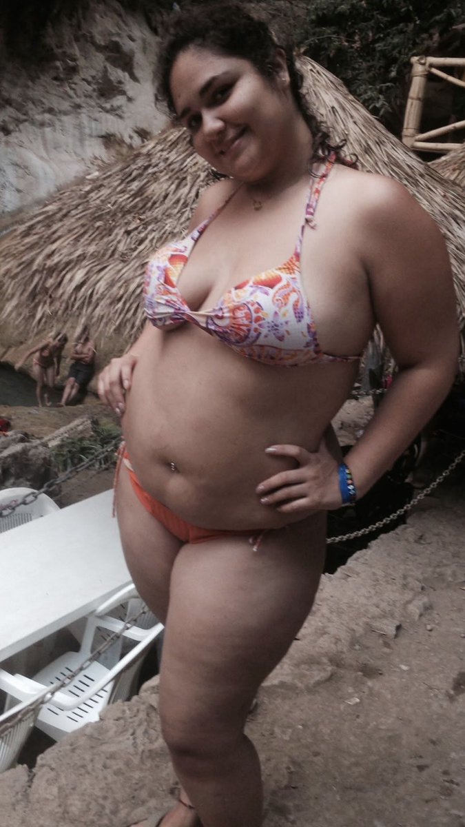 jiege17130250's tweet photo. @Putasycornudos3 Parejas Cdmx 
Ella 28 yo 35 
Esposa HW 
yo cornudo https://t.co/LL9vqLCtZa