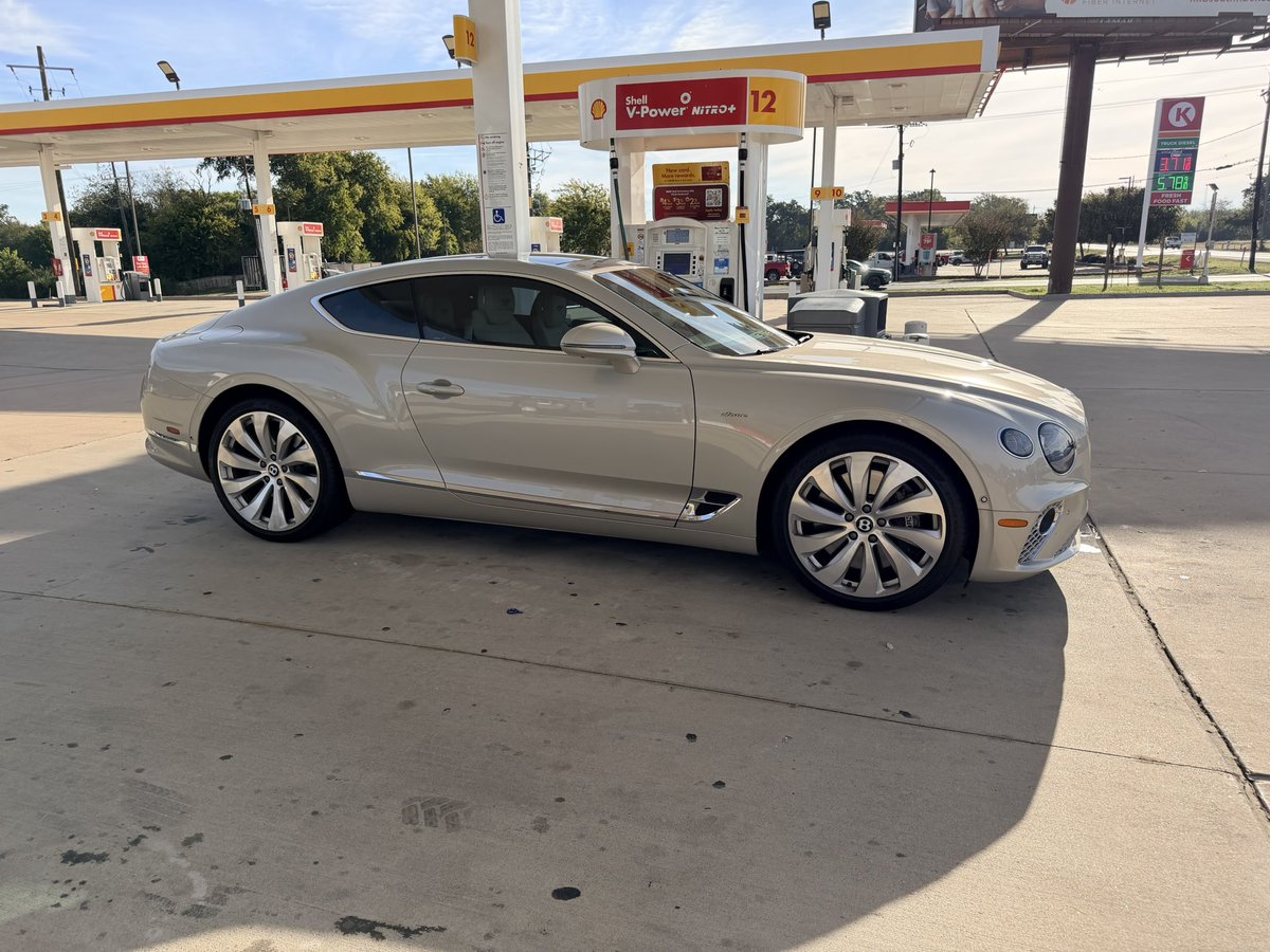 SpeedSportLife's tweet photo. Middle of nowhere gas station finds https://t.co/LRyNtStoDd