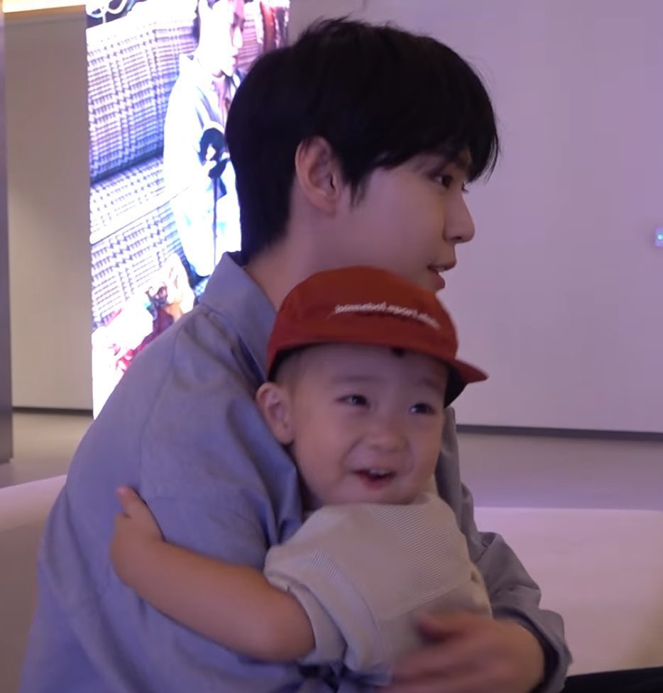 kimdiidy's tweet photo. “คุณอาโดยอง แล้วเจอกันตอนหนูอายุ 7 ขวบนะ”

แทฮา , 2025

🥺🥺🥺🥺🥺🥺🥺🥺🥺🥺🥺🥺🥺 https://t.co/CEEJY4GtUJ