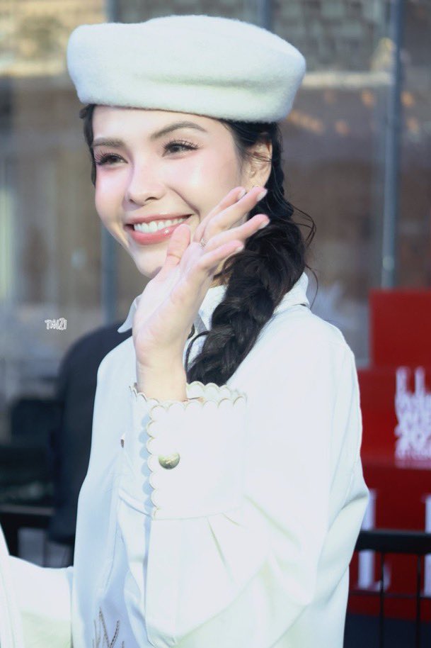 hipporakSonya's tweet photo. My Princess Saranphat Pedersen 👑

LMSY WACAY EFW26

#LMSYatEFW26ICONSIAM 
#ELLEFashionWeek2026xWacayxLMSY
#ELLEFashionWeek2026
#EFW26ATICONSIAM

Photo credits 🙏🏻 https://t.co/pRgGMSXb7q