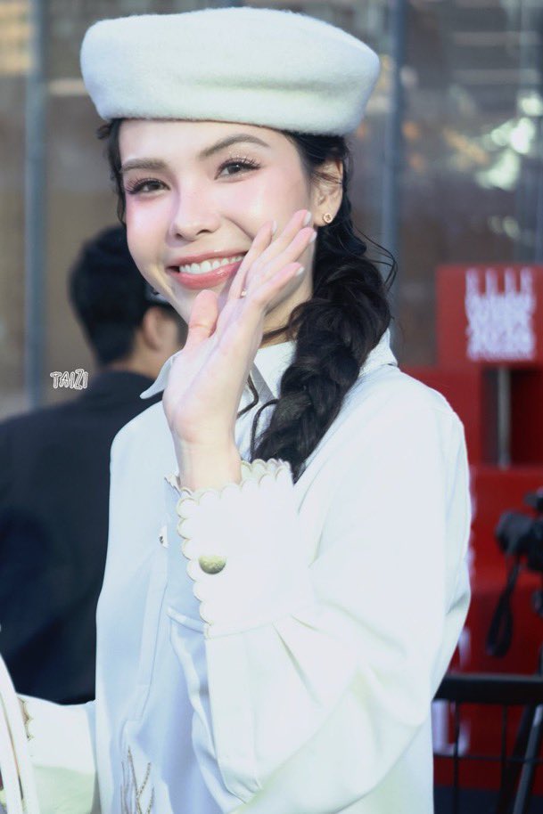 hipporakSonya's tweet photo. My Princess Saranphat Pedersen 👑

LMSY WACAY EFW26

#LMSYatEFW26ICONSIAM 
#ELLEFashionWeek2026xWacayxLMSY
#ELLEFashionWeek2026
#EFW26ATICONSIAM

Photo credits 🙏🏻 https://t.co/pRgGMSXb7q