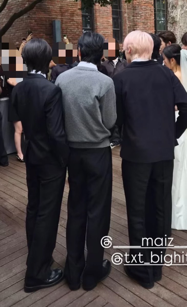 553springs's tweet photo. they always stick so close together at weddings https://t.co/N8p1QeaA31