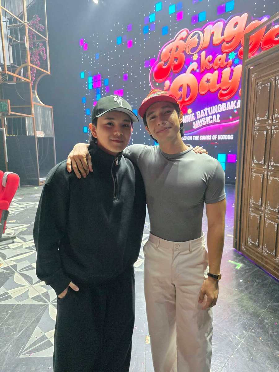 PhilippineStar's tweet photo. BAGETS BROTHERS 😎

Ethan David of P-pop group GAT shows support for Jeff Moses and KD Estrada by attending the "Bongga Ka, 'Day!: The Annie Batungbakal Musical" at the Newport Performing Arts Theater.

This Sunday's show marks Moses’ final scheduled performance, as "Bongga Ka, 'Day!: The Annie Batungbakal Musical" runs until October 31, 2026. 

The three actors previously worked together in “Bagets: The Musical.”
