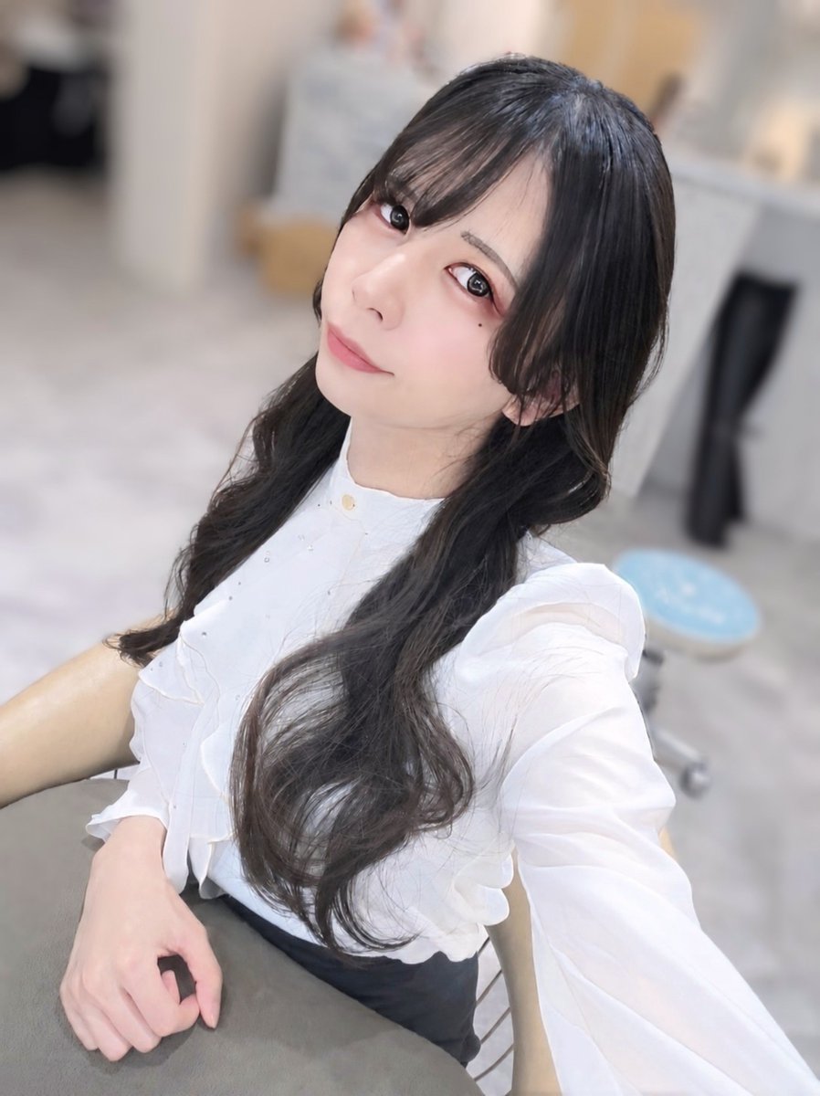 yakitori554's tweet photo. 美容室行ってきた〜♡
はい、美女〜♡ https://t.co/EaKk85iapW