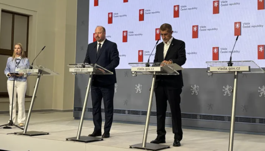 echo24cz's tweet photo. O dětech bez rodičů? Tejcova novela je protiústavní, varuje advokátka před „kabinetní justicí“
https://t.co/zlvMeVxxV1 https://t.co/fuCSWCN2AI