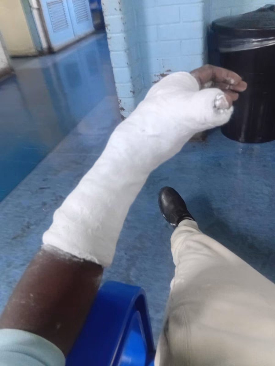 JacintaNgobese's tweet photo. As South African delivery drivers continue to be assaulted by foreigners and South African Police Service is siding with the foreigners, knowing very well that they are following the instructions of the Government of South Africa… Their media allies are also waiting for a story that will favour foreigners and create outrage against South Africans so they can get promotions at work!!! 

We on the other side will never allow this kind of life to go on and for the children of this country to go through this because we sat back and failed them… we will fight until the end‼️‼️🤞🏼 Let’s meet today at Moore Rd 🙏🏻