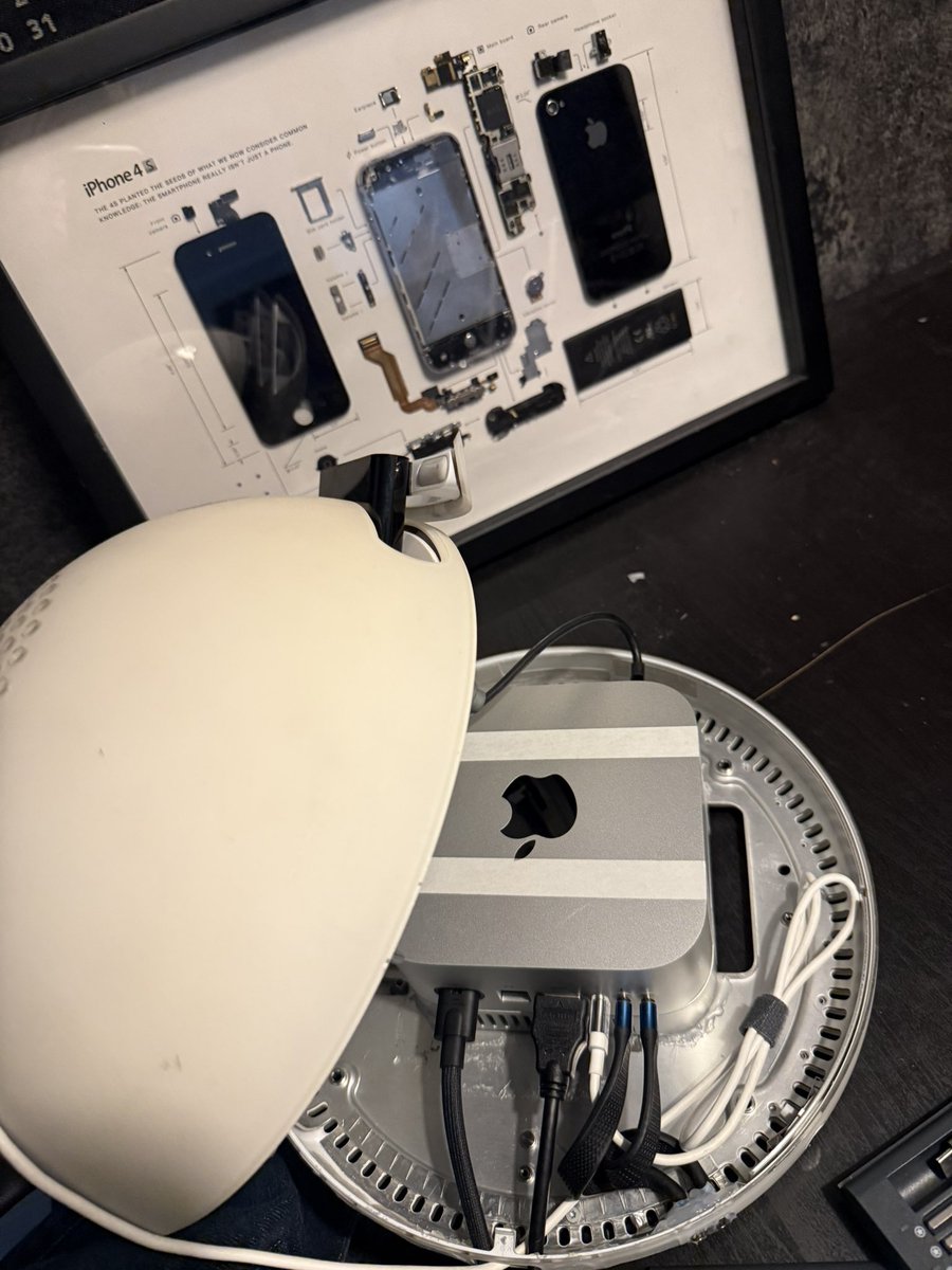 Atolls_65's tweet photo. Mac mini届いた！！

MacBookのスペックギリギリになってたからやっと...

念願のiMacG4の復元もできた！
これからもいろんなことをやっていきたい！

#Mac #iMac #AI https://t.co/r7x0RHcOTD